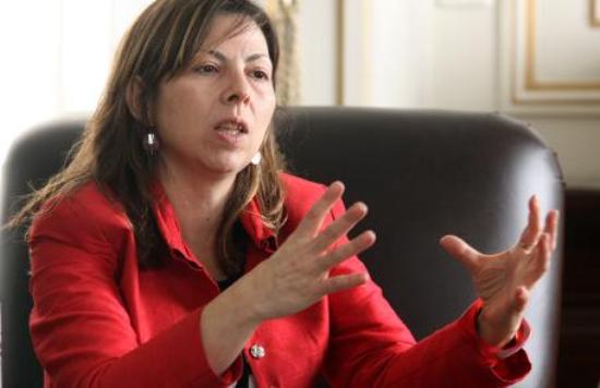  Para la ex ministra de Economía de Scioli el 18% a los docentes «es una burla»