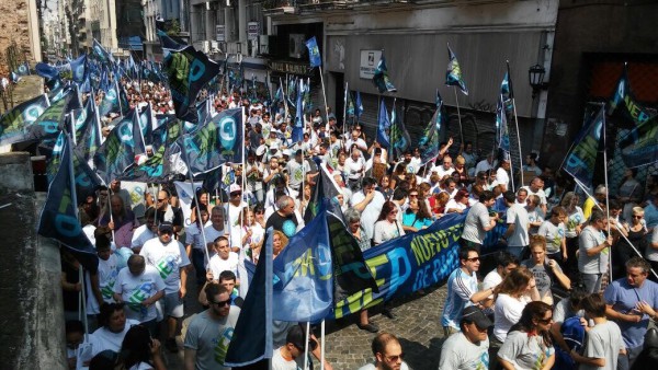  El NEP marchó en un nuevo 24 de marzo