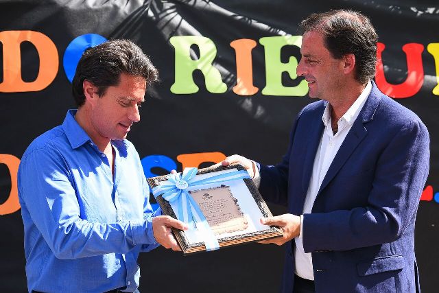  Ariel Sujarchuk y Gabriel Sánchez Zinny inauguraron el jardín de infantes municipal de Maquinista Savio
