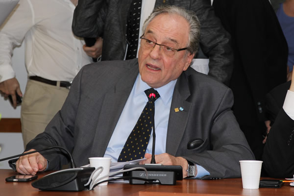  Heller: «Hay una enorme inseguridad jurídica, que nos hace pensar que todos estamos espiados»