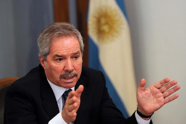  Solá: “Nadie de 1País debe ir a Comodoro Py para dar explicaciones”