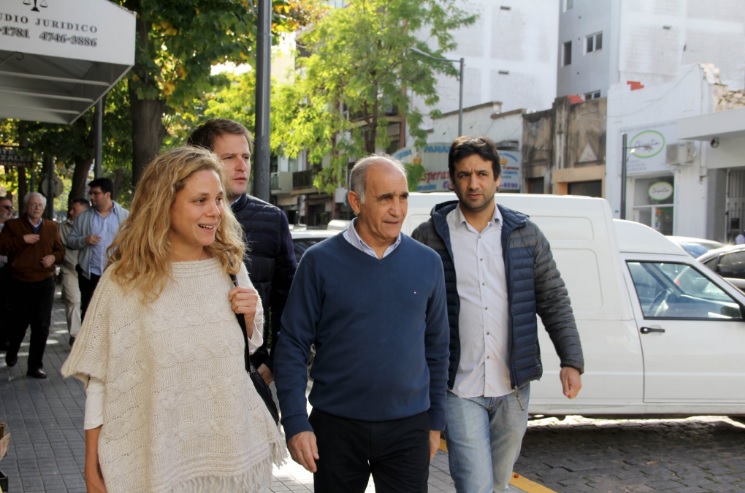  El vicegobernador Daniel Salvador encabezó el timbreo en San Fernando