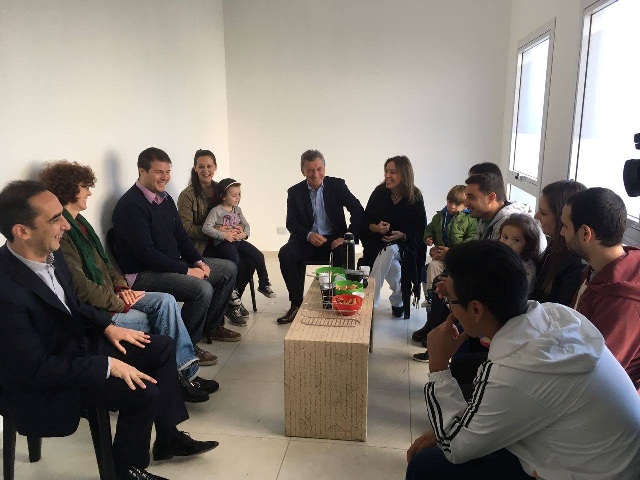  Tagliaferro, junto a Macri y Vidal en entrega de viviendas en Castelar