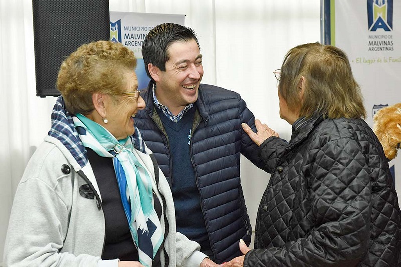  Nardini presentó programa de acompañamiento para adultos mayores