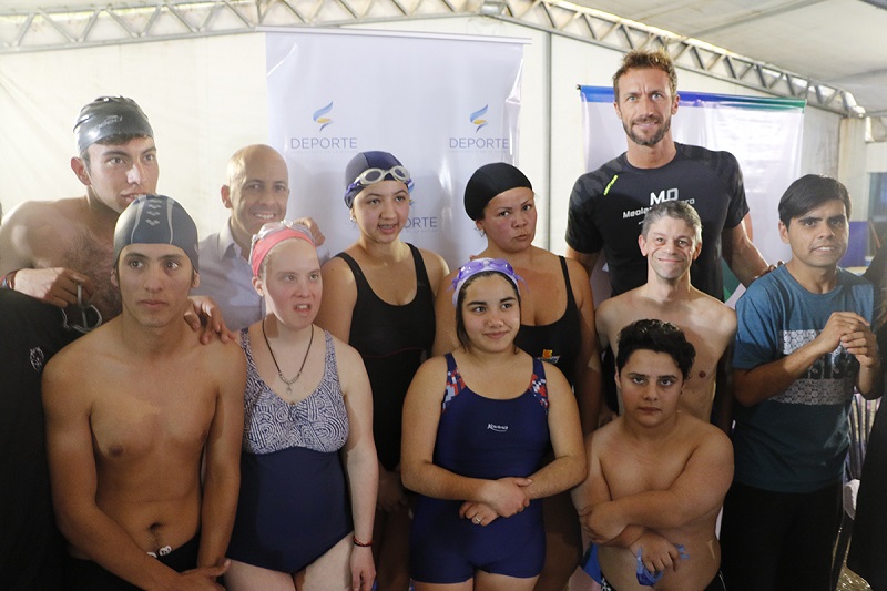 Meolans brindó una clínica gratuita para chicos de Pilar