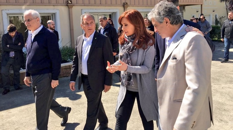  Cristina continúa de recorrida por el Conurbano, ahora Ituzaingó