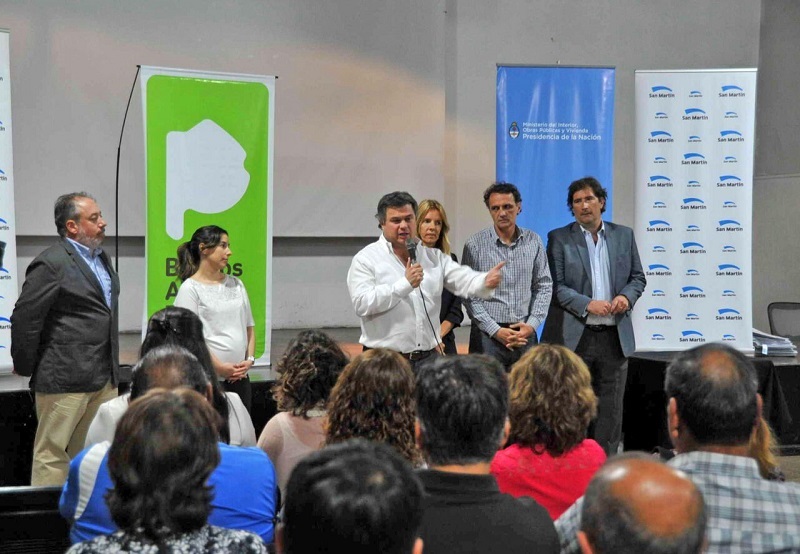  Lopez Medrano y Katopodis entregaron escrituras en San Martín