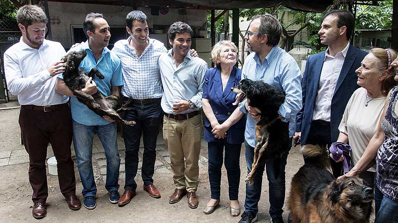  Tagliaferro y Valenzuela acompañaron la firma del convenio para la continuidad del Refugio Palomar
